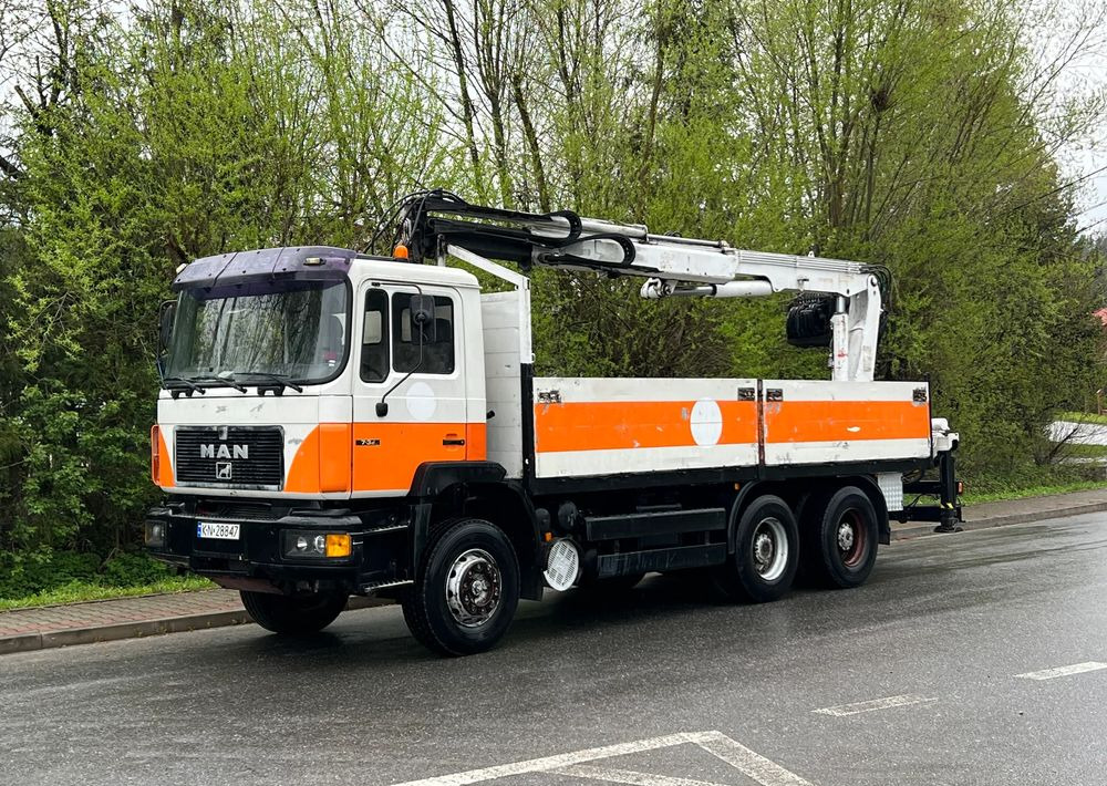 MAN * 27-322 MAN 6x4 * HDS ATLAS 140 * - Autocarro con pianale/ Cassone fisso, Camion con gru: foto 1 MAN * 27-322 MAN 6x4 * HDS ATLAS 140 * - Autocarro con pianale/ Cassone fisso, Camion con gru: foto 1