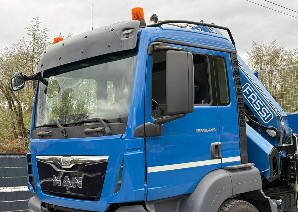 MAN * MAN 18.440 TGS * 4x4 * HDS Fassi F215 * Sprowadzony * 95 000 KM ! * Stan Jak Nowy - Autocarro con pianale/ Cassone fisso, Camion con gru: foto 4 MAN * MAN 18.440 TGS * 4x4 * HDS Fassi F215 * Sprowadzony * 95 000 KM ! * Stan Jak Nowy - Autocarro con pianale/ Cassone fisso, Camion con gru: foto 4