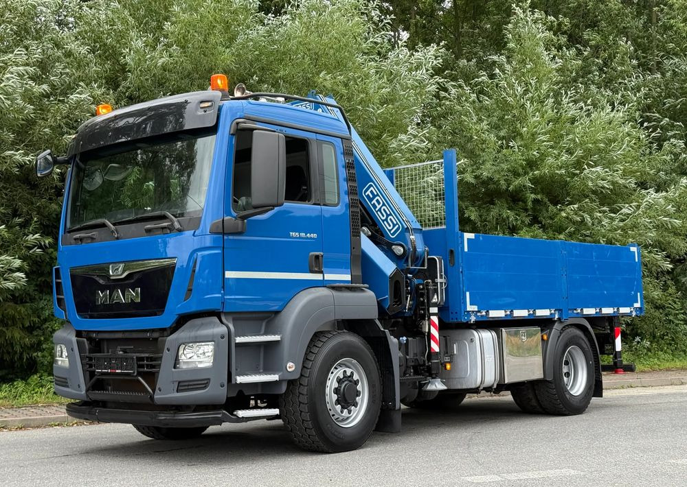MAN * MAN 18.440 TGS * 4x4 * HDS Fassi F215 * Sprowadzony * 95 000 KM ! * Stan Jak Nowy - Autocarro con pianale/ Cassone fisso, Camion con gru: foto 3 MAN * MAN 18.440 TGS * 4x4 * HDS Fassi F215 * Sprowadzony * 95 000 KM ! * Stan Jak Nowy - Autocarro con pianale/ Cassone fisso, Camion con gru: foto 3