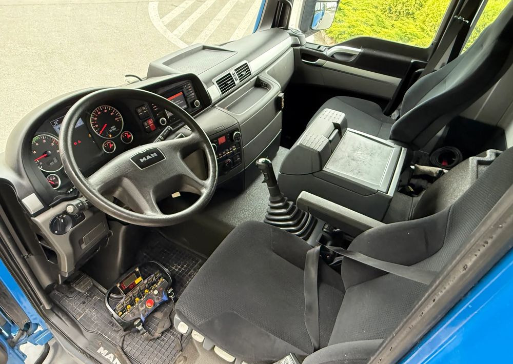 MAN * MAN 18.440 TGS * 4x4 * HDS Fassi F215 * Sprowadzony * 95 000 KM ! * Stan Jak Nowy - Autocarro con pianale/ Cassone fisso, Camion con gru: foto 2 MAN * MAN 18.440 TGS * 4x4 * HDS Fassi F215 * Sprowadzony * 95 000 KM ! * Stan Jak Nowy - Autocarro con pianale/ Cassone fisso, Camion con gru: foto 2