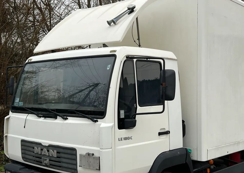 Autocarro furgonato MAN MAN 8-180 KONTENER WINDA ZAŁADOWCZA: foto 10