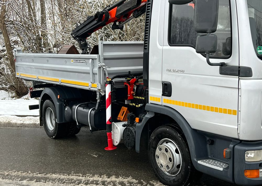 MAN MAN TGL 12-240 Kiper Wywrotka 4x2 Kran PALFINGER PK 12500 BARDZO DOBRY STAN - Autocarro ribaltabile: foto 5 MAN MAN TGL 12-240 Kiper Wywrotka 4x2 Kran PALFINGER PK 12500 BARDZO DOBRY STAN - Autocarro ribaltabile: foto 5