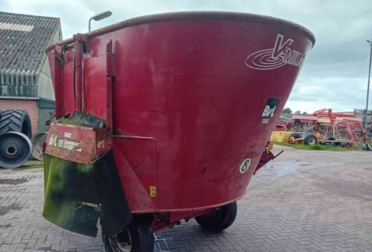 BVL V-Mix 10 voermengwagen - Carro miscelatore: foto 4 BVL V-Mix 10 voermengwagen - Carro miscelatore: foto 4
