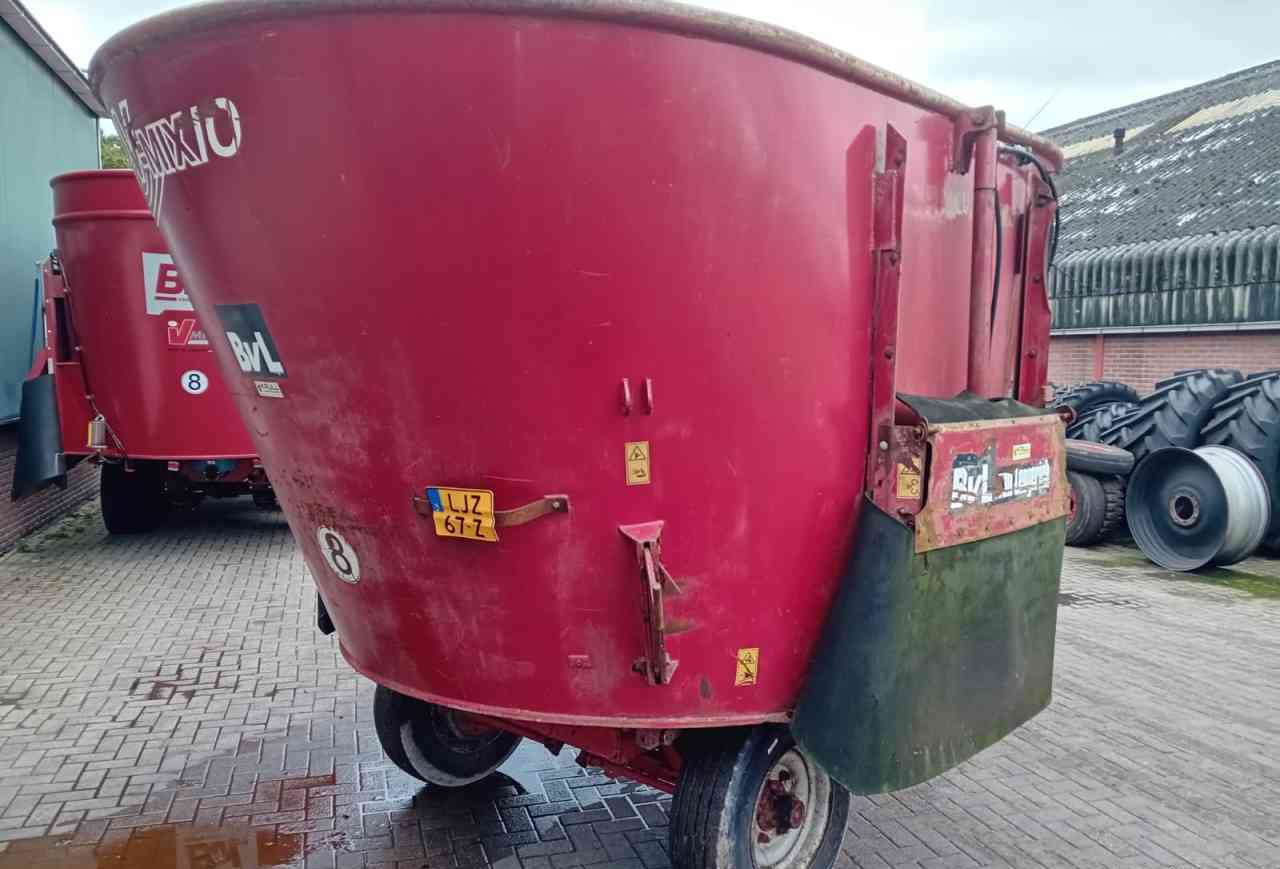 BVL V-Mix 10 voermengwagen - Carro miscelatore: foto 3 BVL V-Mix 10 voermengwagen - Carro miscelatore: foto 3