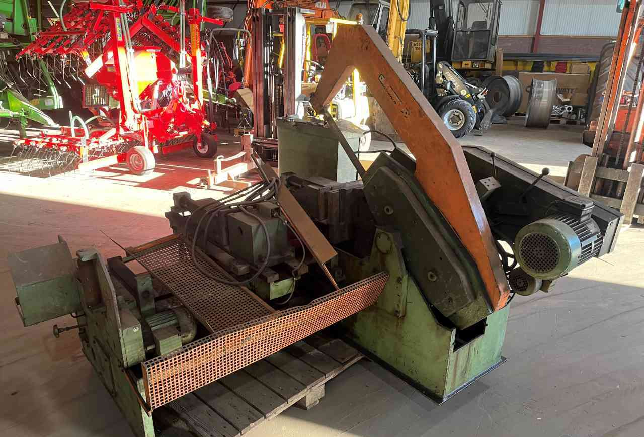 Kasto beugelzaagmachine diversen - Macchina utensile: foto 2 Kasto beugelzaagmachine diversen - Macchina utensile: foto 2