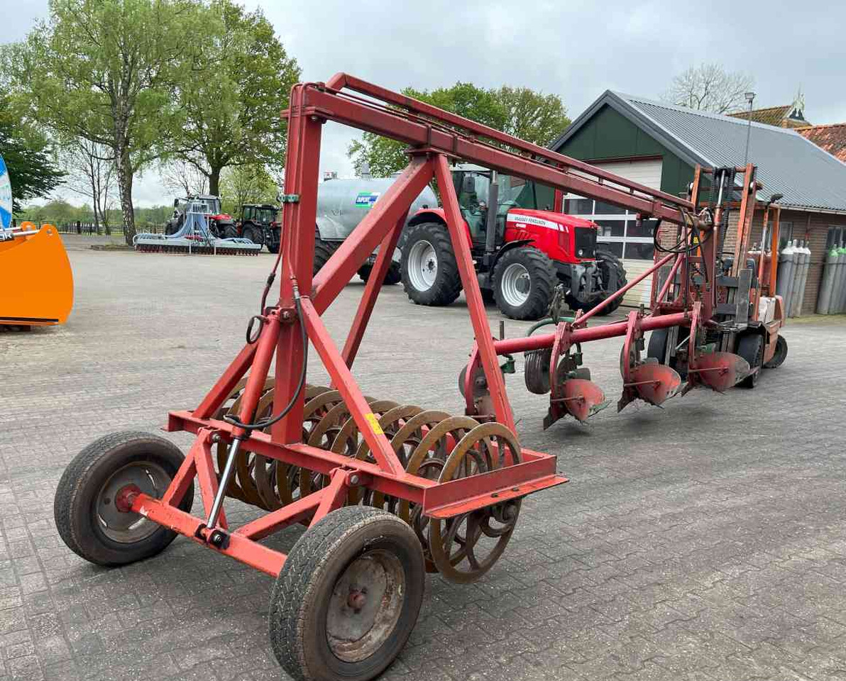 Kverneland 4 schaar ploeg + Evers vorenpakker grondbewerking - Aratro: foto 3 Kverneland 4 schaar ploeg + Evers vorenpakker grondbewerking - Aratro: foto 3