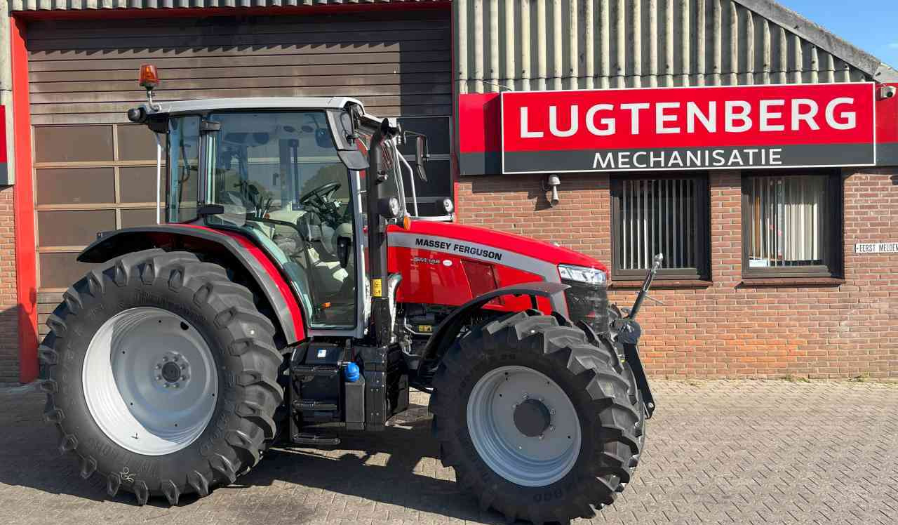 Massey Ferguson 5M.145 Dyna-4 Tractoren - Trattore: foto 1 Massey Ferguson 5M.145 Dyna-4 Tractoren - Trattore: foto 1