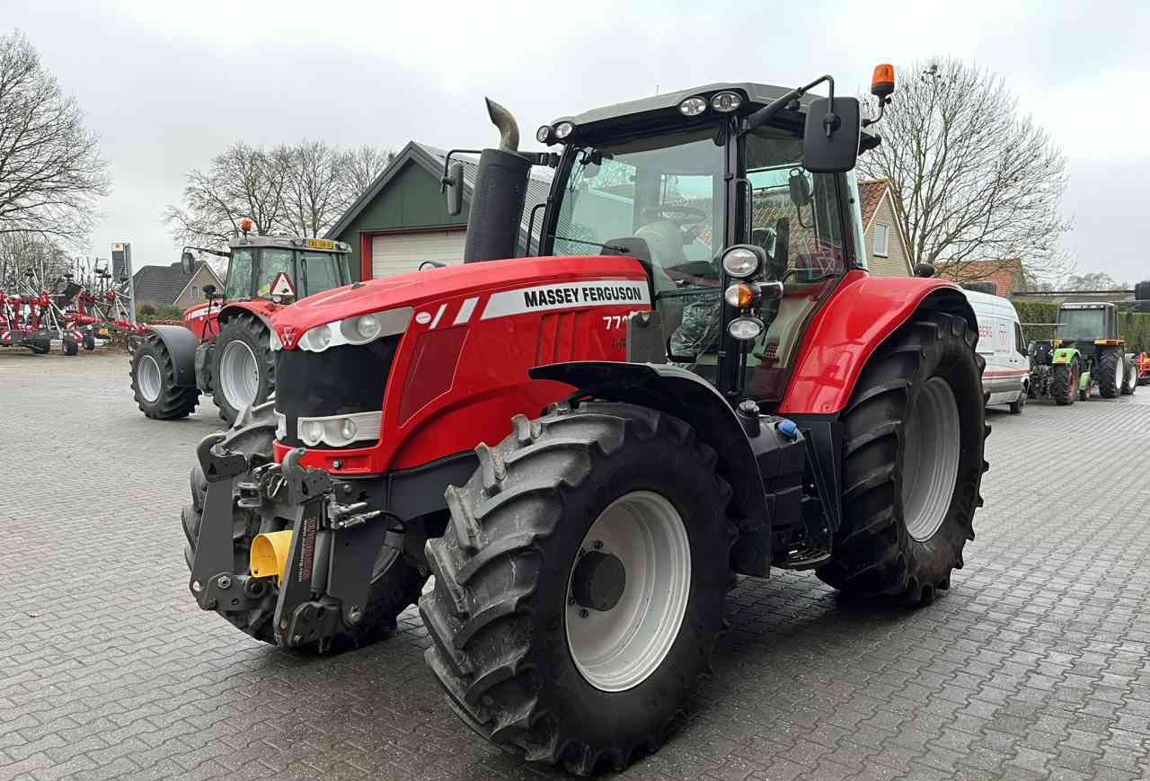 Massey Ferguson 7715 Dyna-6 Efficient Tractoren - Trattore: foto 3 Massey Ferguson 7715 Dyna-6 Efficient Tractoren - Trattore: foto 3