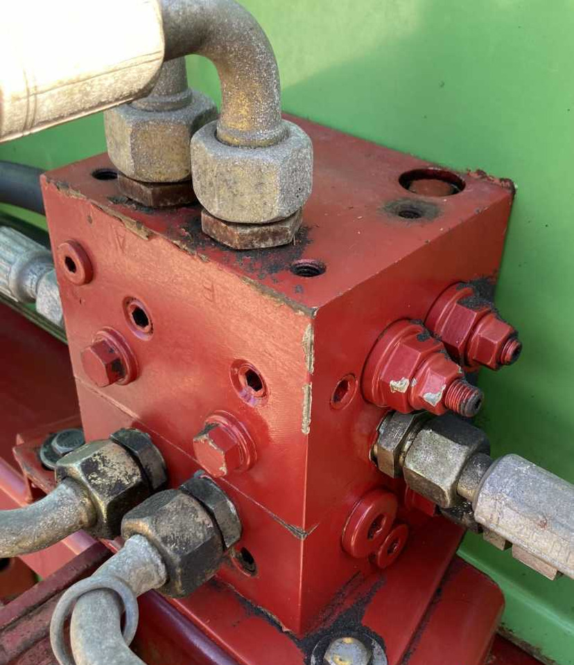 Strautmann Hydrofox HK3 kuilsnijder kuilvoersnijder U snijder voermachines - Attrezzatura per silaggio: foto 4 Strautmann Hydrofox HK3 kuilsnijder kuilvoersnijder U snijder voermachines - Attrezzatura per silaggio: foto 4
