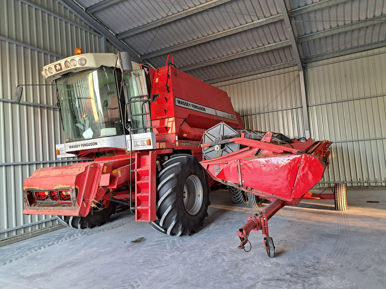 Kombajn Massey Ferguson 40 M-F 38 - Mietitrebbia: foto 2 Kombajn Massey Ferguson 40 M-F 38 - Mietitrebbia: foto 2