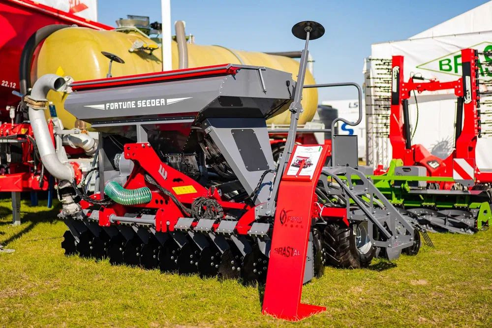 Siewnik pneumatyczny FORTUNE SEEDER 3m AMJ AGRO , BRASTAL - Seminatrice: foto 2 Siewnik pneumatyczny FORTUNE SEEDER 3m AMJ AGRO , BRASTAL - Seminatrice: foto 2