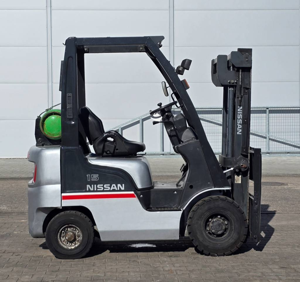 Leasing di Nissan L01A15 Nissan L01A15: foto 6 Leasing di Nissan L01A15 Nissan L01A15: foto 6