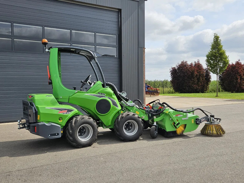 Avant 645i Rental mini-shovel - Minipala cingolata: foto 3 Avant 645i Rental mini-shovel - Minipala cingolata: foto 3