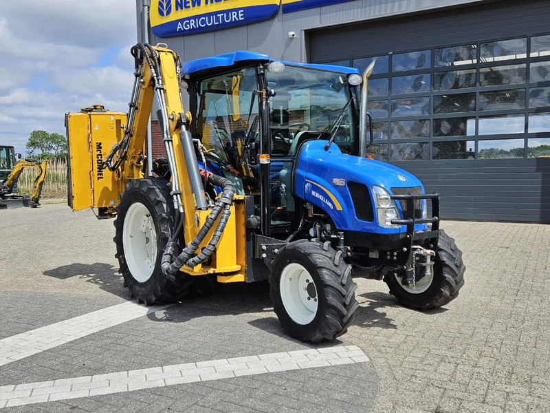 New Holland Boomer 3050 met Bos Maaiarm - Trattore piccolo: foto 1 New Holland Boomer 3050 met Bos Maaiarm - Trattore piccolo: foto 1