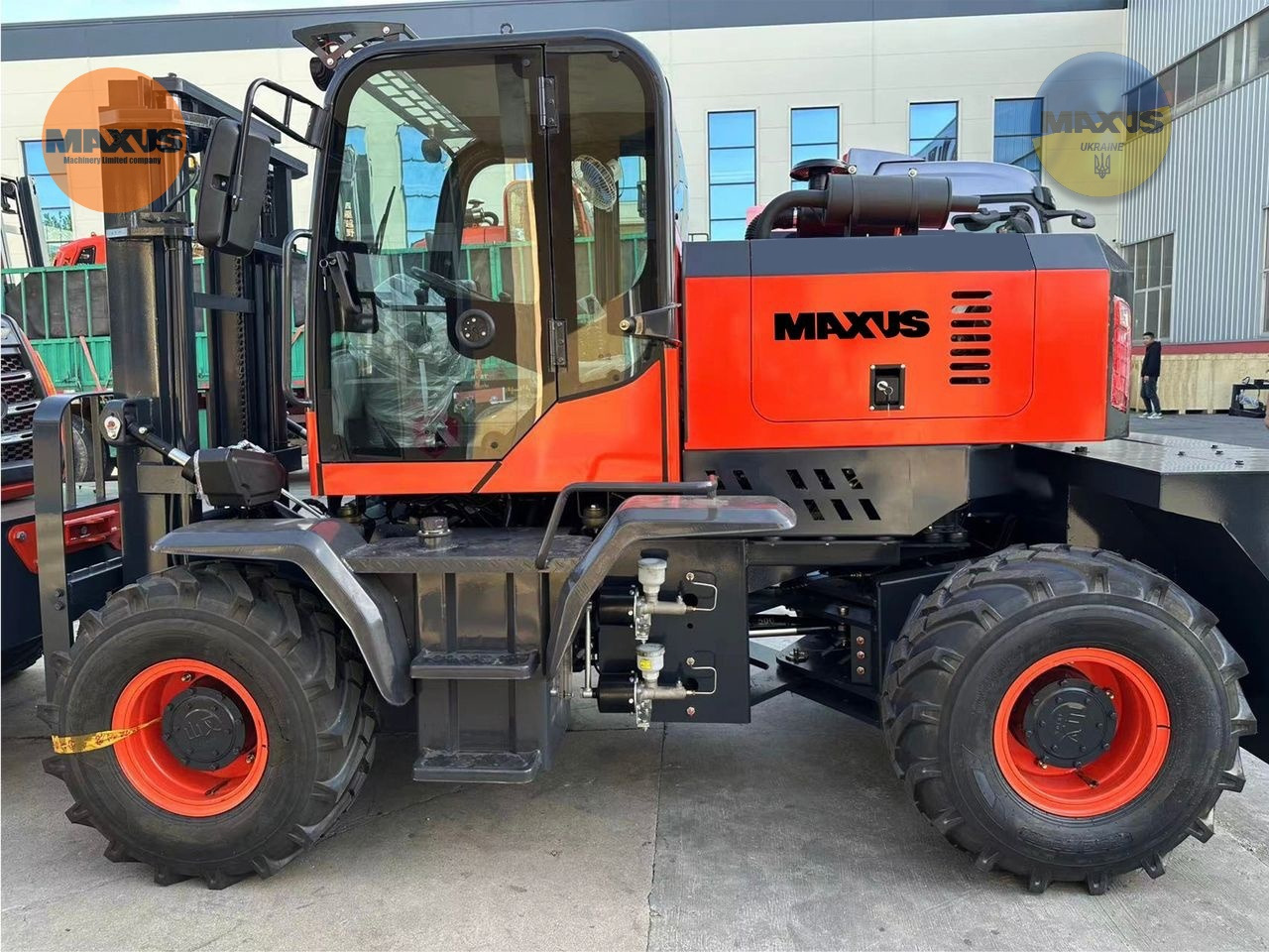 Maxus 23.04 in stock in Poland/ Wózek terenowy 4x4 / 4x4 terrain forklift / позашляховий 4x4 вилковий навантажувач / Geländestapler 4x4 Diesel - Carrello elevatore fuoristrada: foto 2 Maxus 23.04 in stock in Poland/ Wózek terenowy 4x4 / 4x4 terrain forklift / позашляховий 4x4 вилковий навантажувач / Geländestapler 4x4 Diesel - Carrello elevatore fuoristrada: foto 2