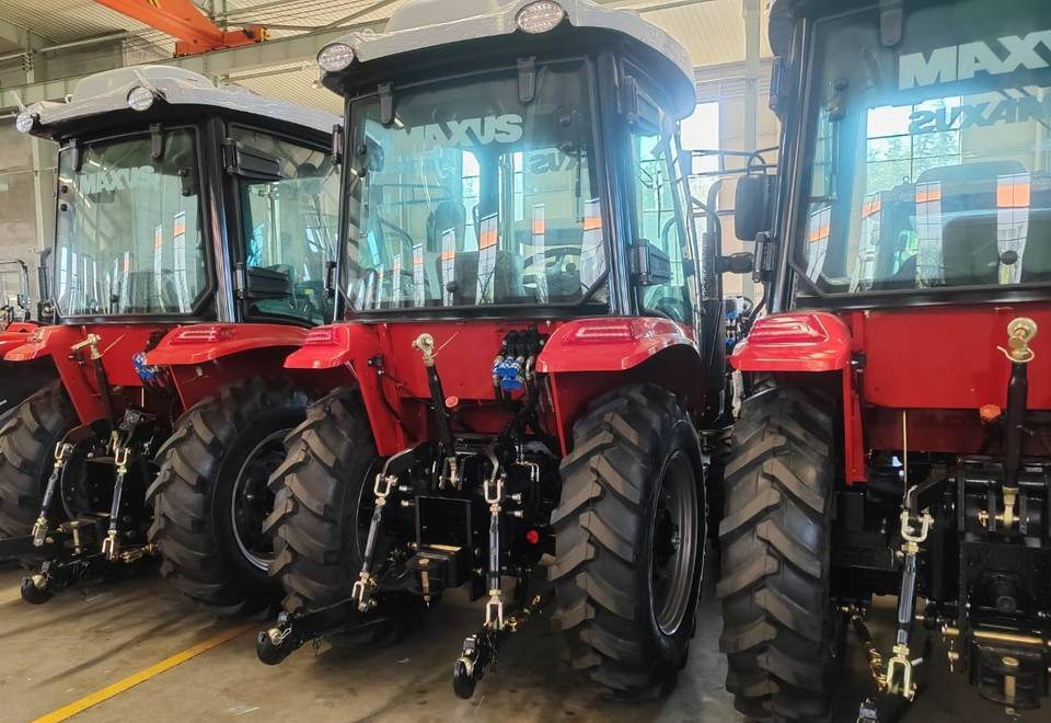 Trattore nuovo NEW MAXUS 180 HP Tractor + Loader Warranty up to 10 YEARS Новий MAXUS Трактор 180 К.с. + Навантажувач Гарантія до 10 РОКІВ Nowy MAXUS Traktor 180 KM + Ładowacz Gwarancja do 10 LAT: foto 12