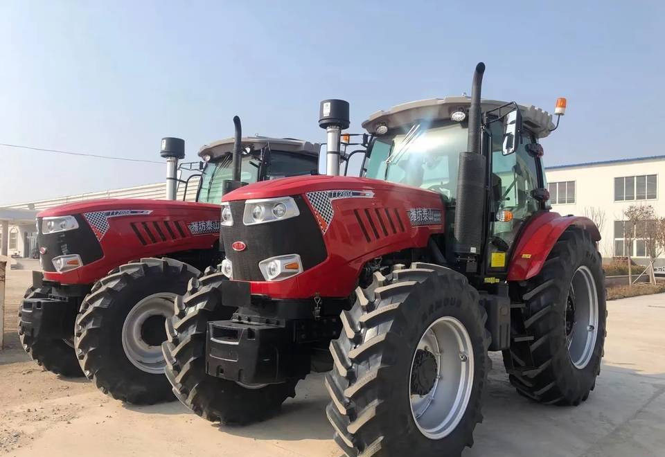 NEW Tractor 180 HP 4x4 MAXUS Warranty up to 10 Years НОВИЙ Трактор 180 К.с. 4x4 MAXUS Гарантія до 10 Років NOWY Ciągnik 180 KM 4x4 MAXUS Gwarancja do 10 LAT - Trattore: foto 1 NEW Tractor 180 HP 4x4 MAXUS Warranty up to 10 Years НОВИЙ Трактор 180 К.с. 4x4 MAXUS Гарантія до 10 Років NOWY Ciągnik 180 KM 4x4 MAXUS Gwarancja do 10 LAT - Trattore: foto 1