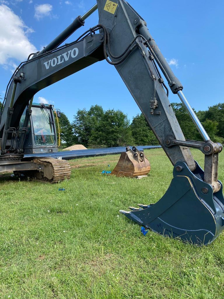 CAT - Benna per escavatore per Miniescavatore: foto 3 CAT - Benna per escavatore per Miniescavatore: foto 3