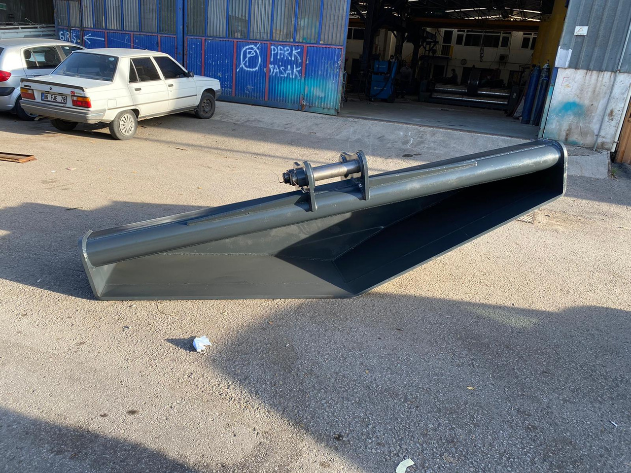 Komatsu PC200 - Benna per escavatore per Macchina da cantiere: foto 3 Komatsu PC200 - Benna per escavatore per Macchina da cantiere: foto 3