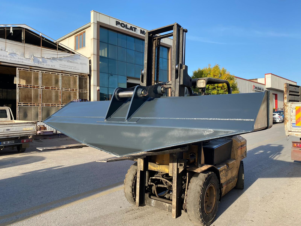 Komatsu PC200 - Benna per escavatore per Macchina da cantiere: foto 5 Komatsu PC200 - Benna per escavatore per Macchina da cantiere: foto 5