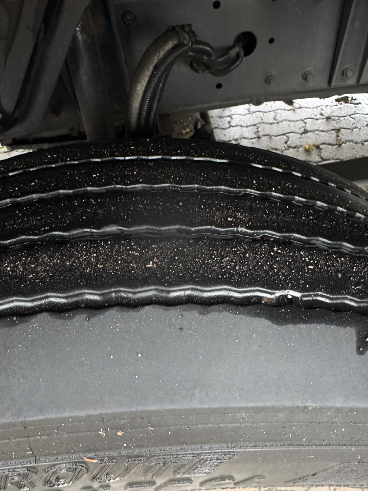 MAN 12.250 - Camion centinato: foto 4 MAN 12.250 - Camion centinato: foto 4