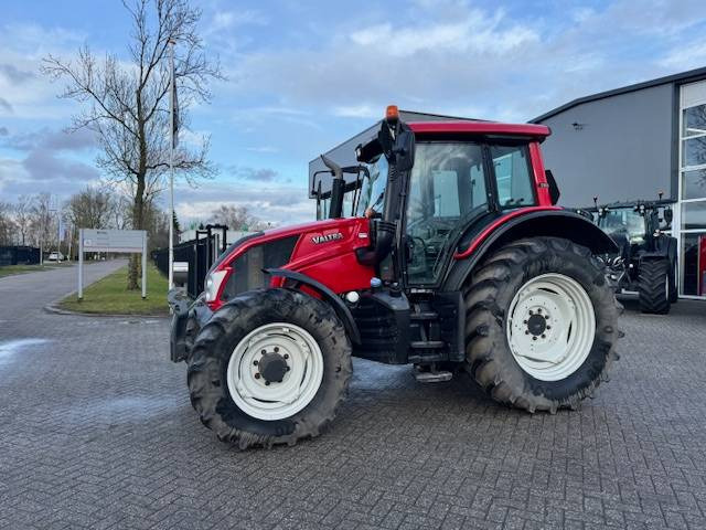 Valtra N123 Hitech5 - Trattore: foto 2 Valtra N123 Hitech5 - Trattore: foto 2