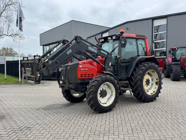 Valtra Valmet 6650 Hitech, voorlader, vloeistofkoppeling - Trattore: foto 5 Valtra Valmet 6650 Hitech, voorlader, vloeistofkoppeling - Trattore: foto 5