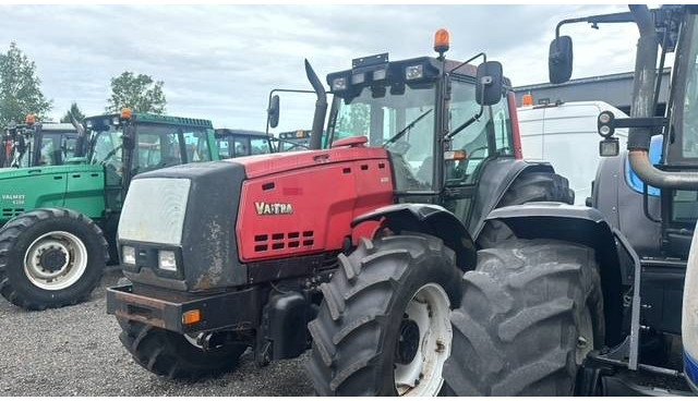 Trattore Valtra Valmet 8450, Voorasvering!: foto 6