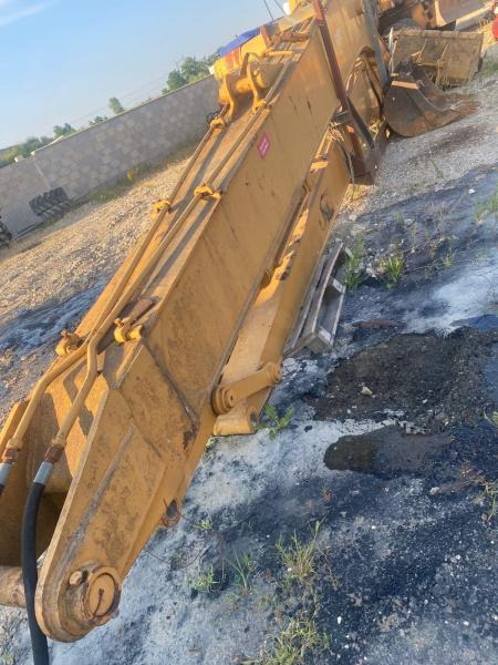Bras Long Caterpillar 325 + Godet Neuf - Braccio per Macchina da cantiere: foto 2 Bras Long Caterpillar 325 + Godet Neuf - Braccio per Macchina da cantiere: foto 2