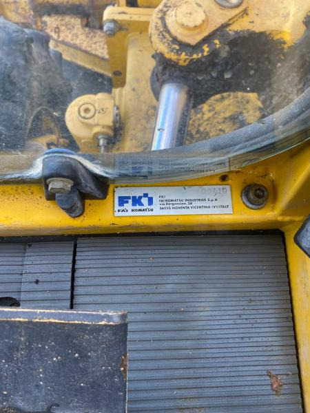 Escavatore gommato Komatsu PW95: foto 17