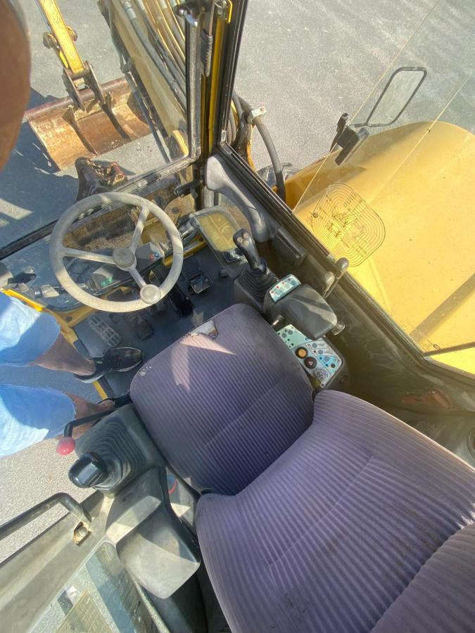 Escavatore gommato Komatsu PW95: foto 9