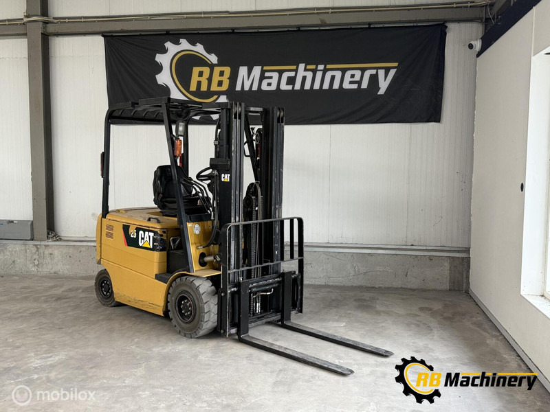 Caterpillar EP25K PAC - Carrello elevatore: foto 2 Caterpillar EP25K PAC - Carrello elevatore: foto 2