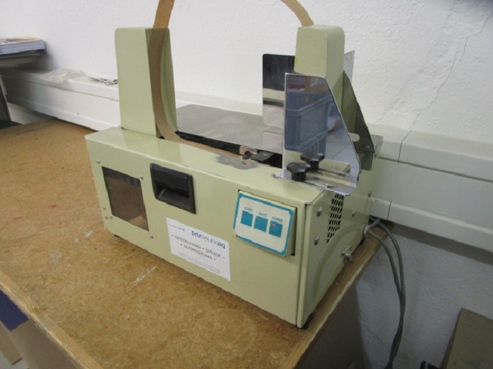 BANDEROLIERMASCHINE TANNER JC200 80 - Macchina per imballaggio: foto 2 BANDEROLIERMASCHINE TANNER JC200 80 - Macchina per imballaggio: foto 2