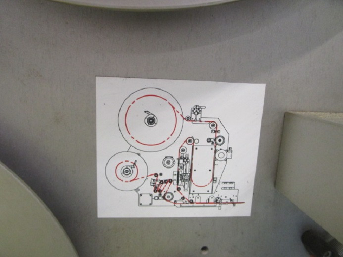 Macchina per imballaggio DECKEL ETIKETTIER ANLAGE SCHLEUTER GU 2 DU (RUNDLÄUFER) MIT LÖFFELEINLEGESTATION RNA SRC-N-630-1R: foto 8 Macchina per imballaggio DECKEL ETIKETTIER ANLAGE SCHLEUTER GU 2 DU (RUNDLÄUFER) MIT LÖFFELEINLEGESTATION RNA SRC-N-630-1R: foto 8