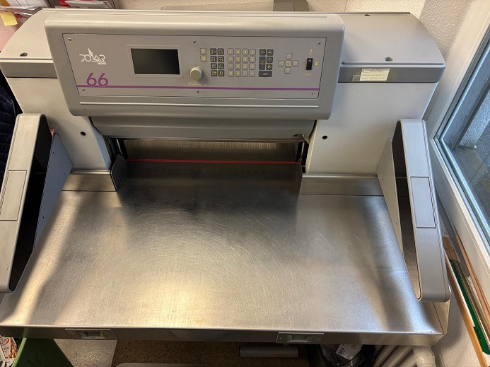 POLAR 66 - Taglierina per carta: foto 2 POLAR 66 - Taglierina per carta: foto 2