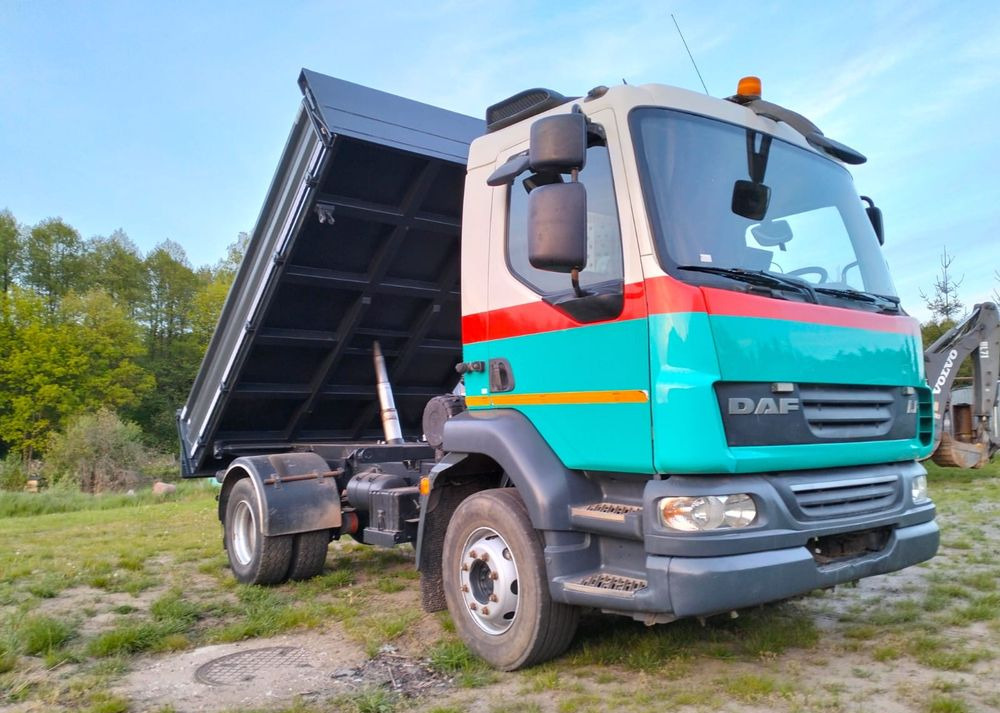 DAF LF 55.220 - Autocarro ribaltabile: foto 2 DAF LF 55.220 - Autocarro ribaltabile: foto 2