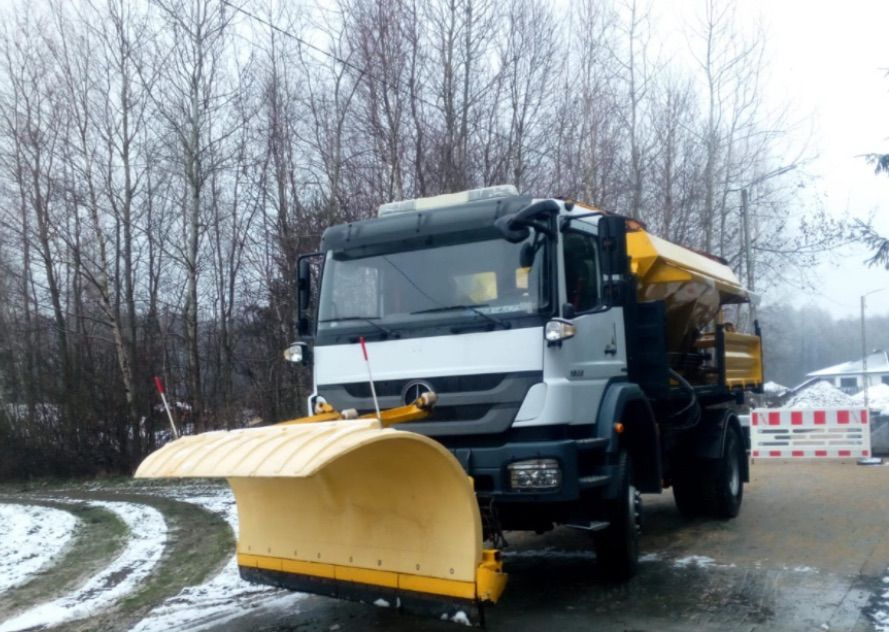 Mercedes-Benz Axor 1824 - Mezzo spazzaneve: foto 1 Mercedes-Benz Axor 1824 - Mezzo spazzaneve: foto 1