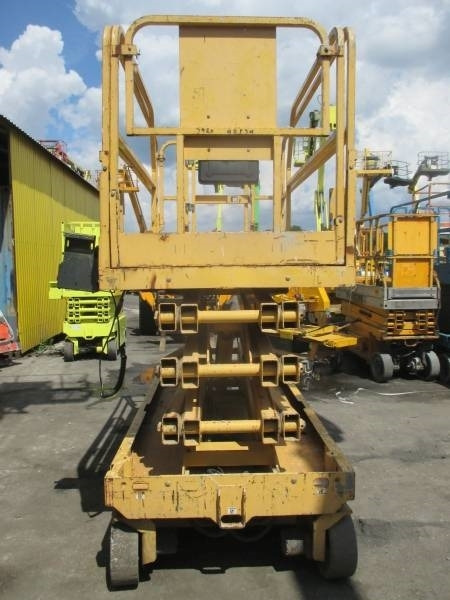 Genie GS 2646 - Piattaforma a pantografo: foto 3 Genie GS 2646 - Piattaforma a pantografo: foto 3