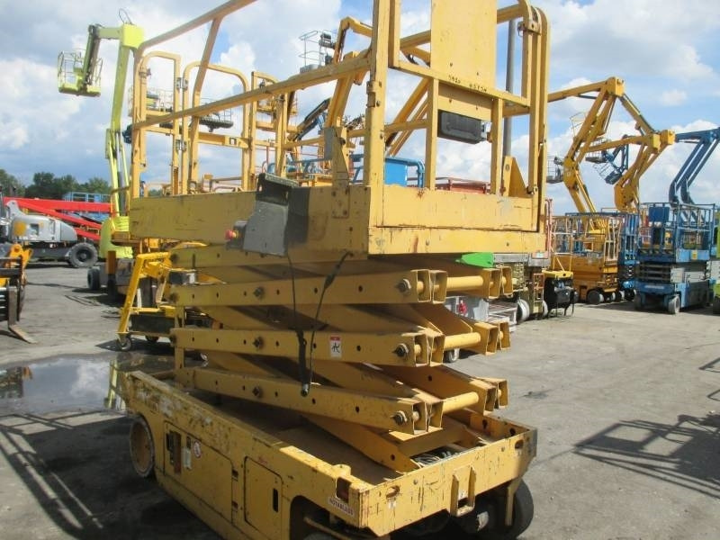 Genie GS 2646 - Piattaforma a pantografo: foto 4 Genie GS 2646 - Piattaforma a pantografo: foto 4