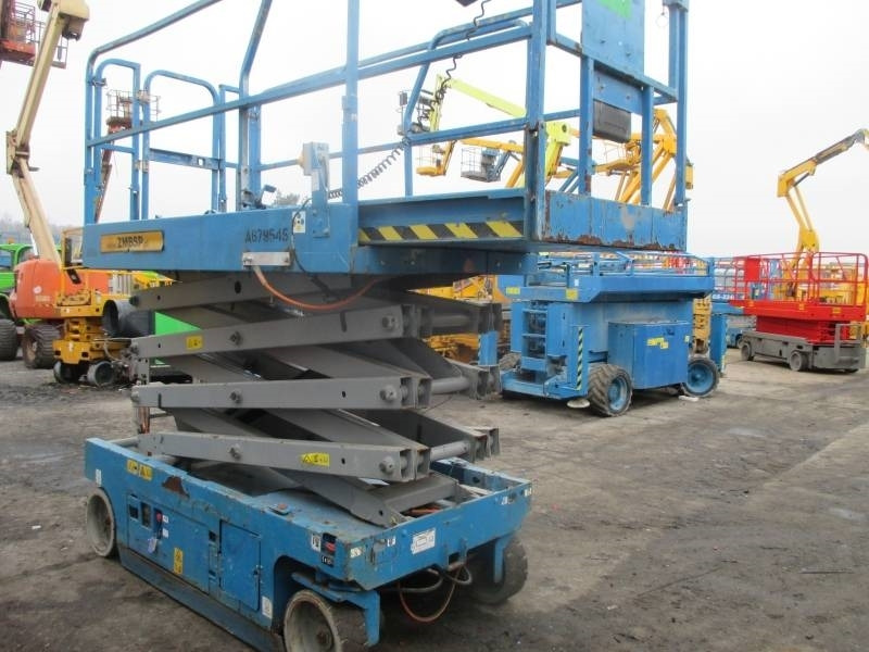 Genie GS 2646 - Piattaforma a pantografo: foto 4 Genie GS 2646 - Piattaforma a pantografo: foto 4