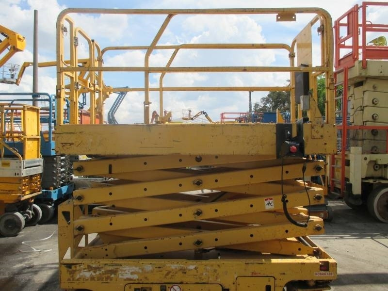 Genie GS 2646 - Piattaforma a pantografo: foto 5 Genie GS 2646 - Piattaforma a pantografo: foto 5