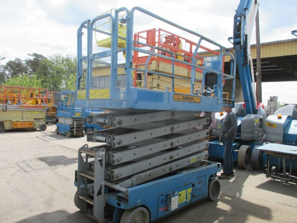 Genie GS 3246 - Piattaforma a pantografo: foto 5 Genie GS 3246 - Piattaforma a pantografo: foto 5
