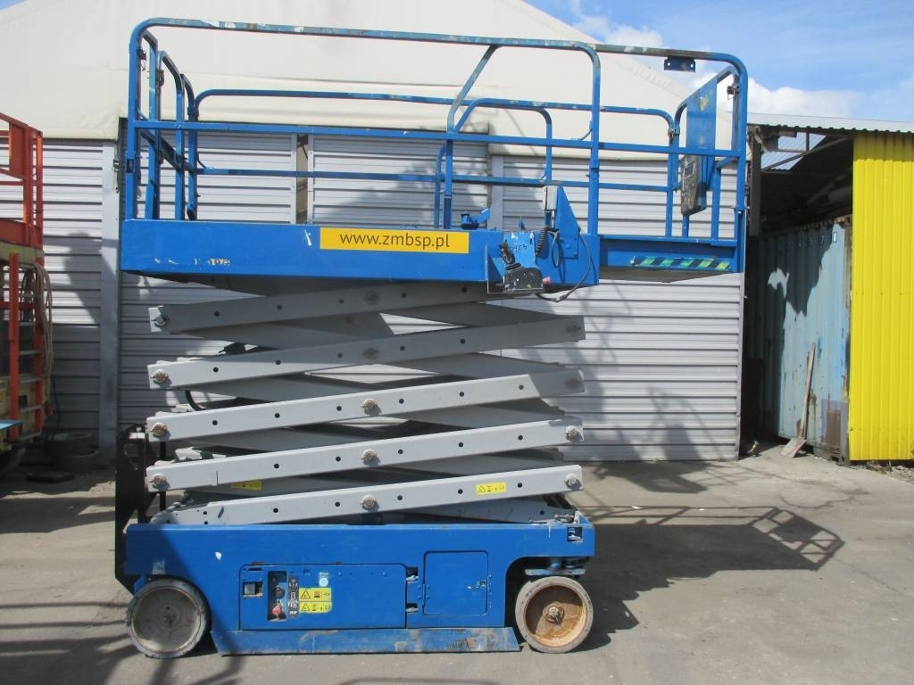 Genie GS 3246 - Piattaforma a pantografo: foto 1 Genie GS 3246 - Piattaforma a pantografo: foto 1