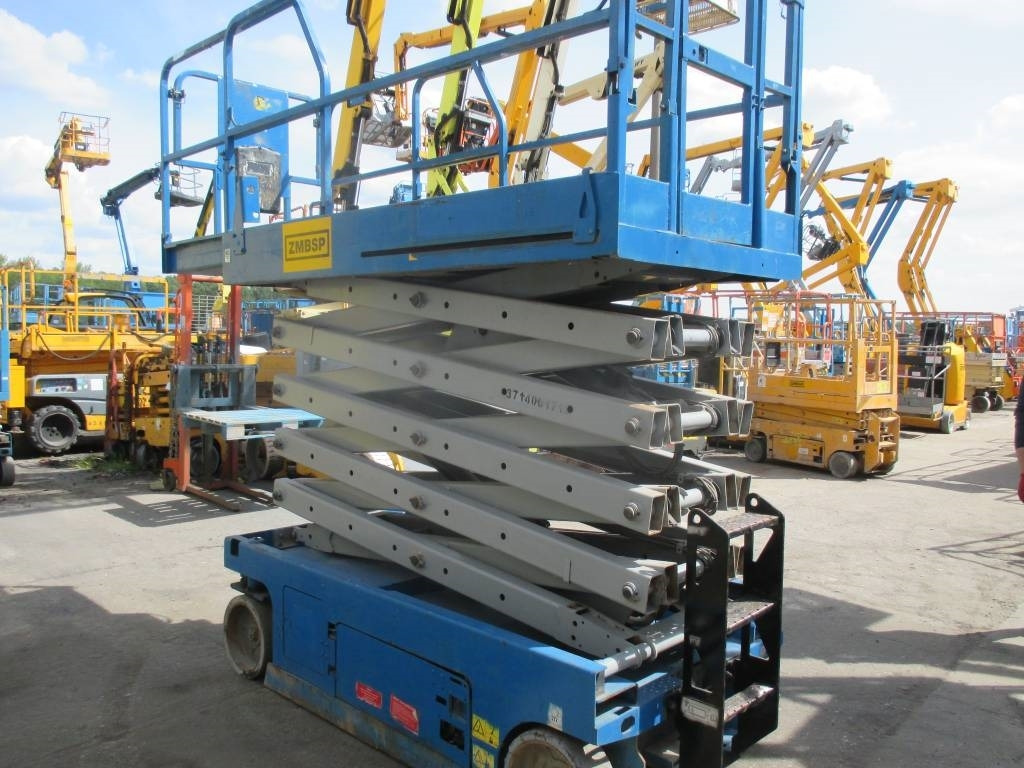 Genie GS 3246 - Piattaforma a pantografo: foto 4 Genie GS 3246 - Piattaforma a pantografo: foto 4