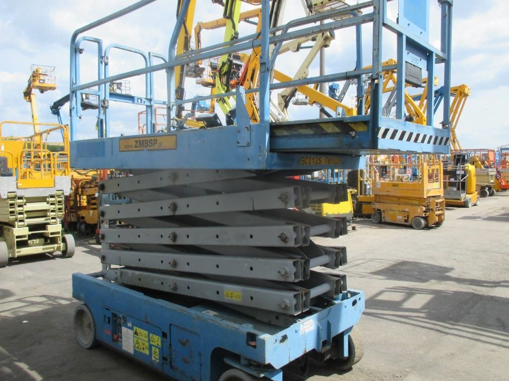 Genie GS 3246 - Piattaforma a pantografo: foto 4 Genie GS 3246 - Piattaforma a pantografo: foto 4
