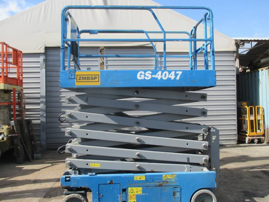 Genie GS 4047 - Piattaforma a pantografo: foto 1 Genie GS 4047 - Piattaforma a pantografo: foto 1