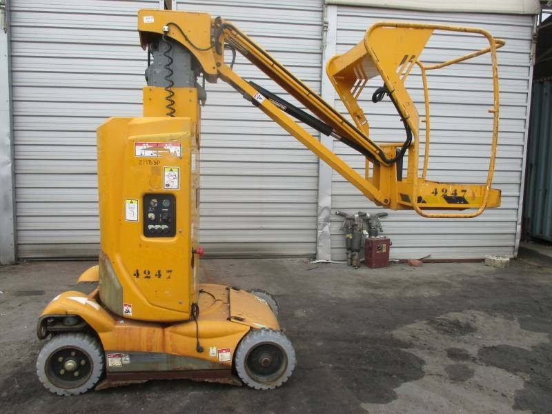 Haulotte Star 10 - Elevatore verticale: foto 1 Haulotte Star 10 - Elevatore verticale: foto 1