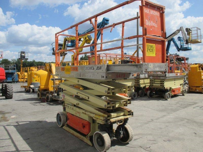 JLG 2030 ES - Piattaforma a pantografo: foto 4 JLG 2030 ES - Piattaforma a pantografo: foto 4