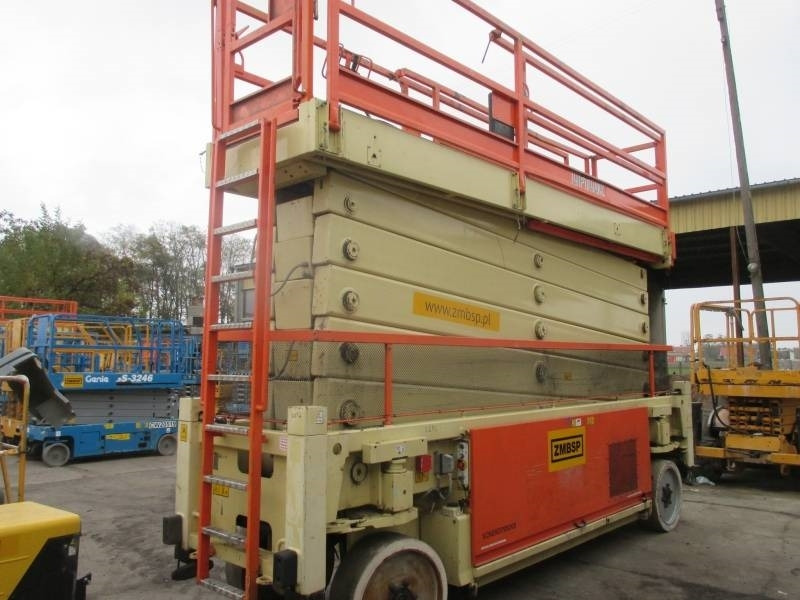JLG Liftlux 245-12 - Piattaforma a pantografo: foto 5 JLG Liftlux 245-12 - Piattaforma a pantografo: foto 5