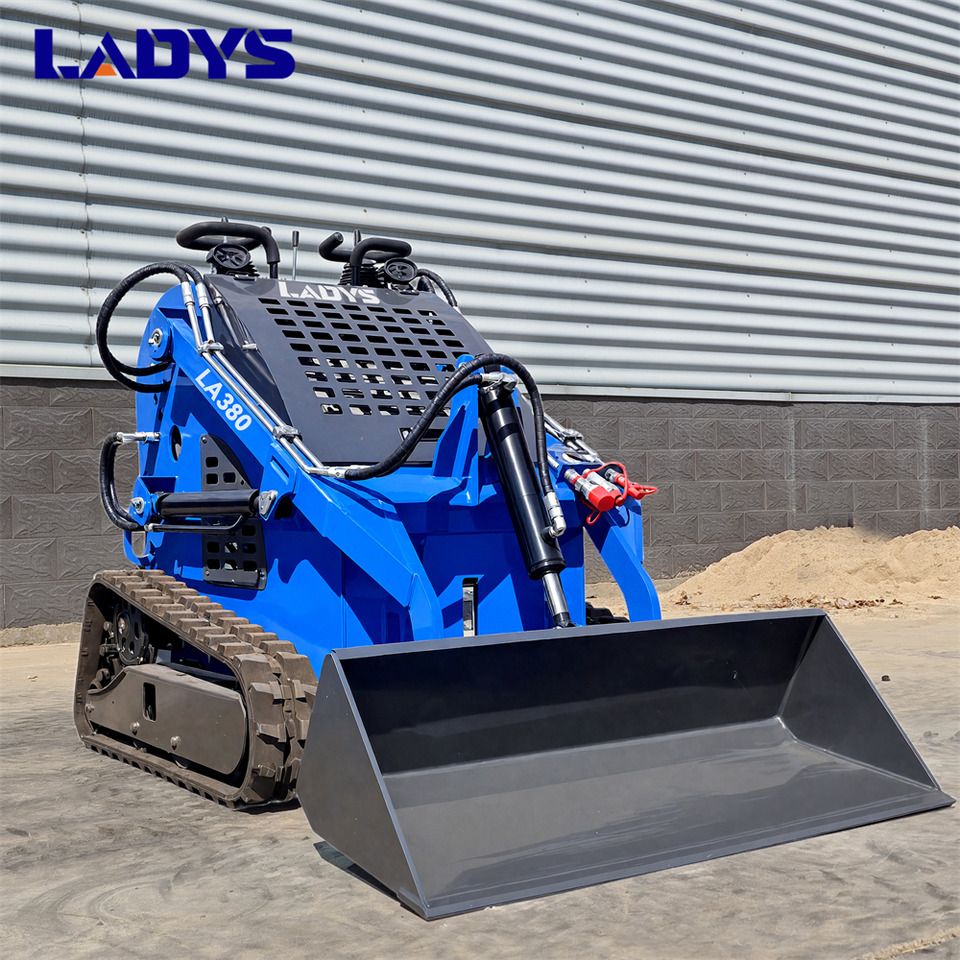 LADYS LA380 Mini Skid Steer Loader Compact Track Diesel Cheap Mini Skid Steer Loader For Sale With Mini Skid Steer Attachments 4 In 1 Bucket - Minipala: foto 2 LADYS LA380 Mini Skid Steer Loader Compact Track Diesel Cheap Mini Skid Steer Loader For Sale With Mini Skid Steer Attachments 4 In 1 Bucket - Minipala: foto 2